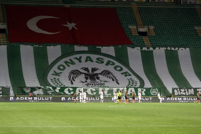 Süper Lig: Konyaspor: 2 - Aytemiz Alanyaspor: 0 (İlk yarı)
