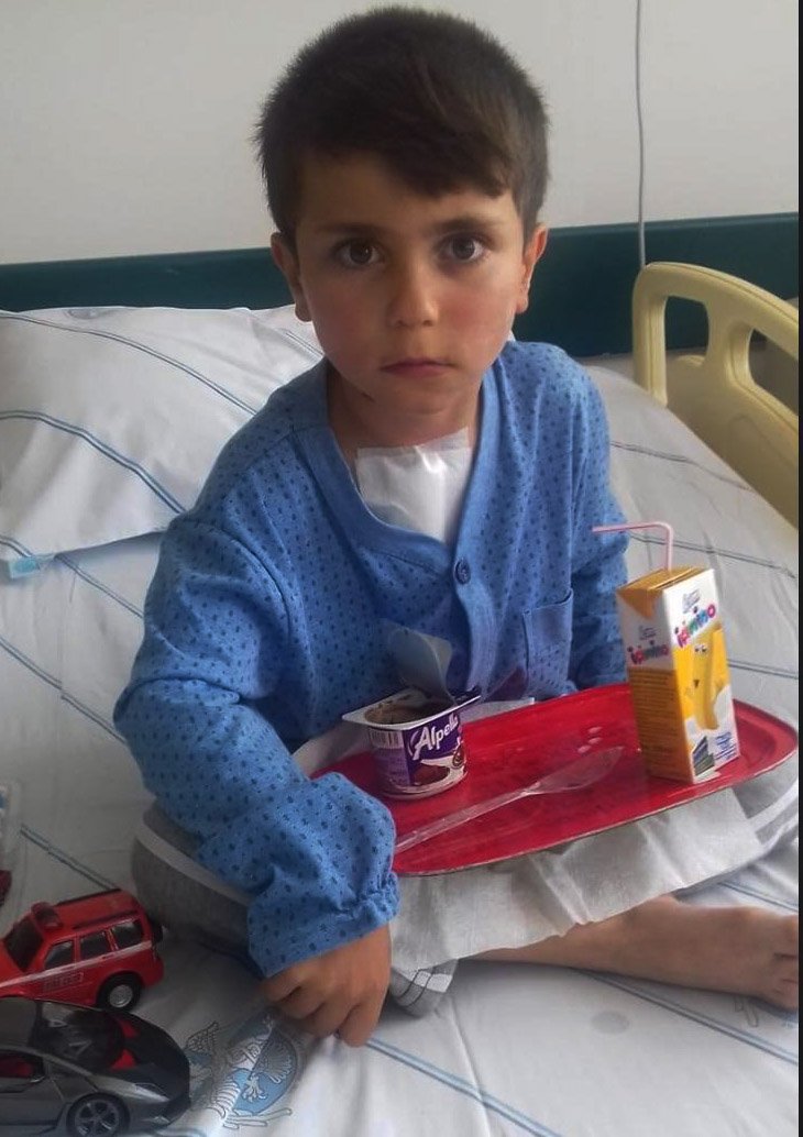 Babasıyla birlikte öldürülen 10 yaşındaki İzzet, geçen yıl kalp ameliyatı olmuş