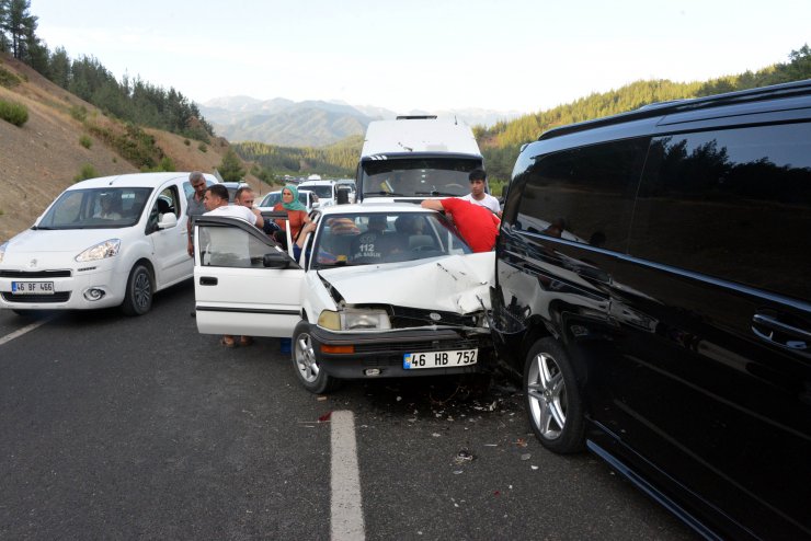 Kahramanmaraş'ta 4 aracın karıştığı zincirleme kaza: 4 yaralı