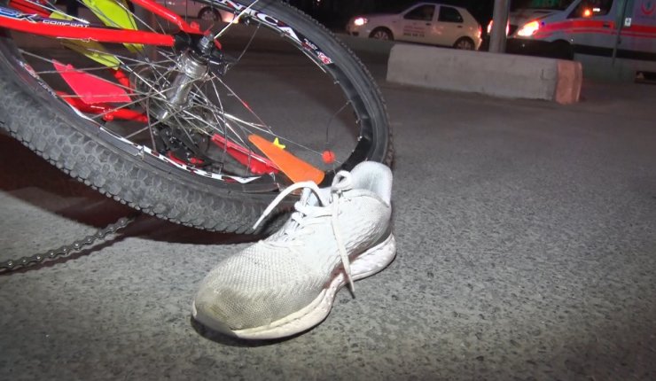 Bisikletli çocuğa otomobil çaptı: 2 'si ağır 7 yaralı 