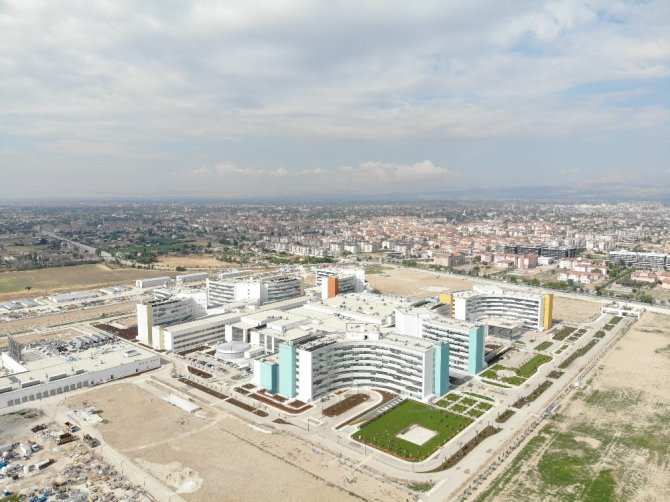 Konya Şehir Hastanesi hasta kabulüne başladı