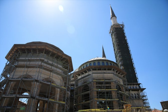 Taksim'e yapılan caminin yüzde 65'i tamamlandı
