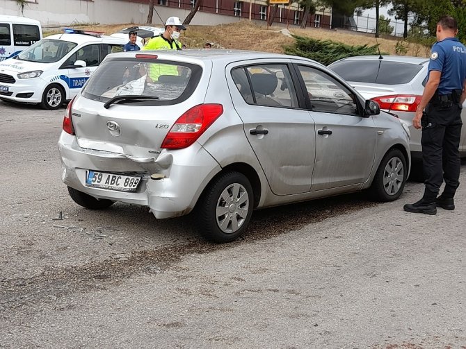 Edirne’de düğün konvoyunda zincirleme kaza: 2 yaralı