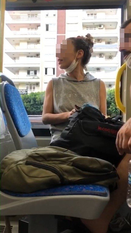 Halk otobüsü içerisinde ‘maske’ tartışması karakolda son buldu