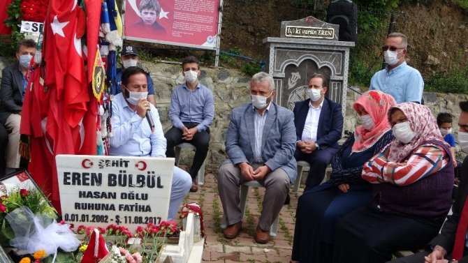 Eren Bülbül şehit edilişinin 3. yıldönümünde mezarı başında anıldı