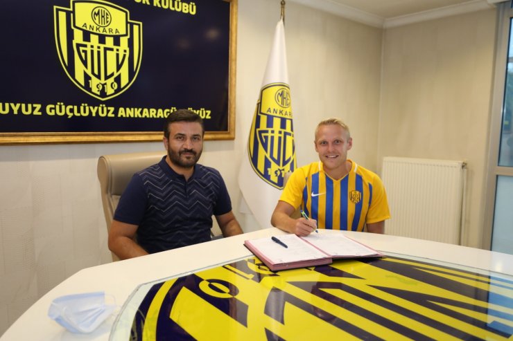MKE Ankaragücü, Lukasik ile 2+1 yıllık sözleşme imzaladı