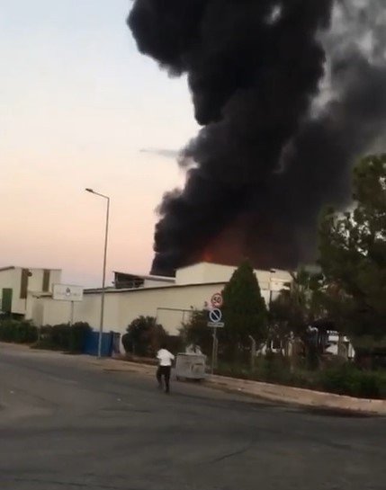 Antalya OSB’de yangın