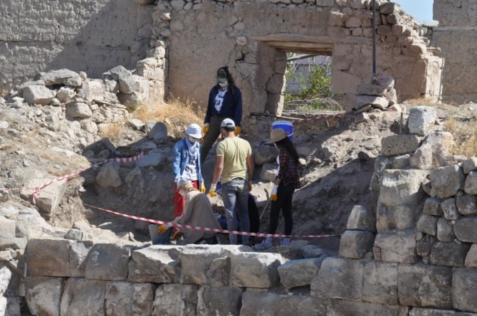Tyana Antik kentinde kazılara devam ediliyor