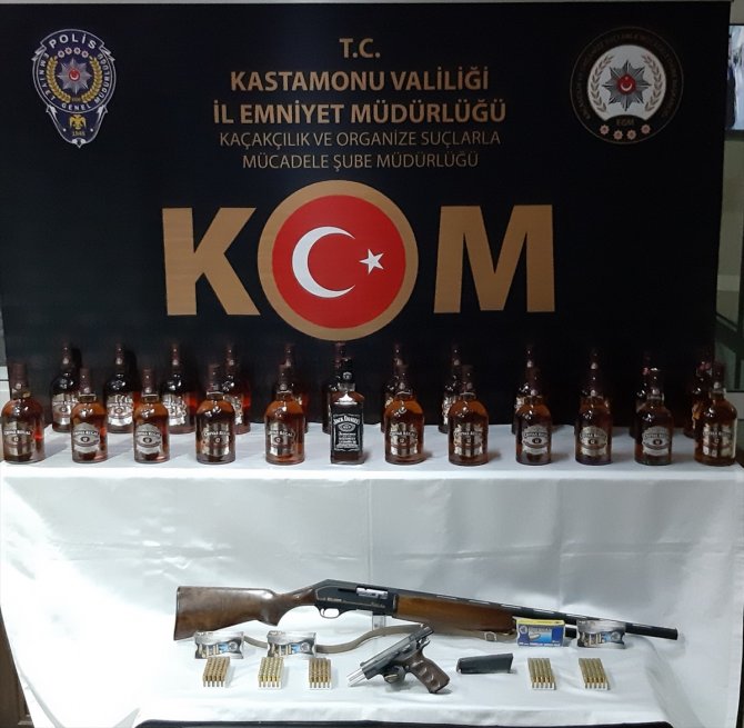 Kastamonu'da kaçak içki operasyonunda iki kişi gözaltına alındı