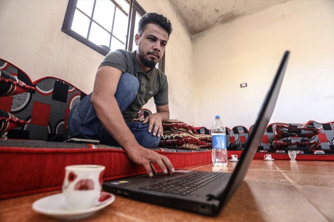 Firas Mansur kendini Suriye'deki iç savaş mağduru sivillere yardıma adadı