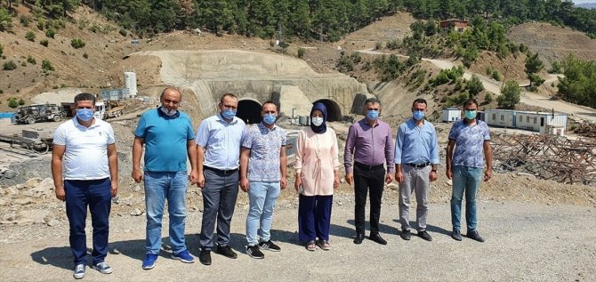 AK Parti Konya Milletvekili Samancı, yapımı süren yeni Konya-Antalya yolunda incelemede bulundu