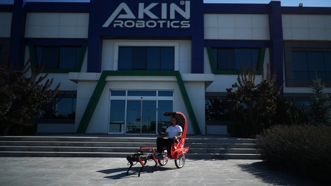 İşte Konya'da geliştirilen dört ayaklı robot Arat'ın yeni versiyonu