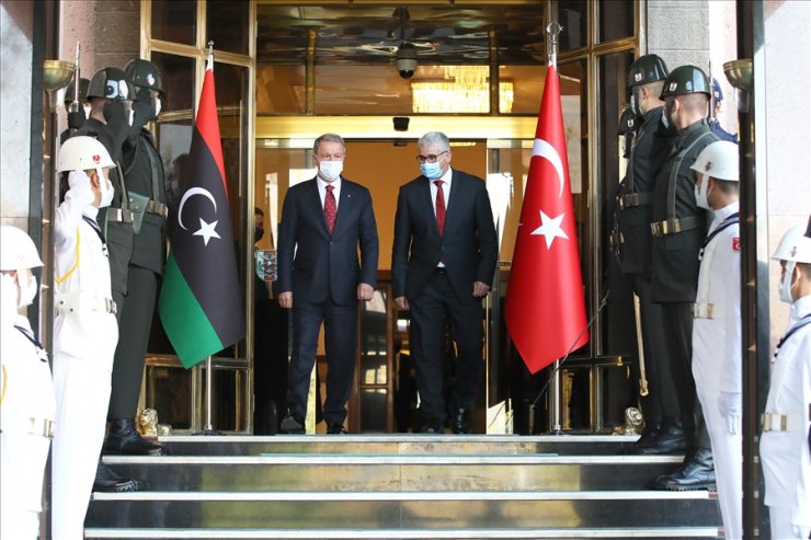 Bakan Akar, Libya İçişleri Bakanı Başağa ile görüştü