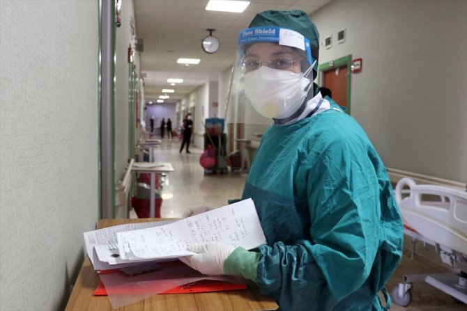 Sağlık çalışanlarından Kovid-19 vakalarına karşı "Kimse bana bir şey olmaz demesin" uyarısı