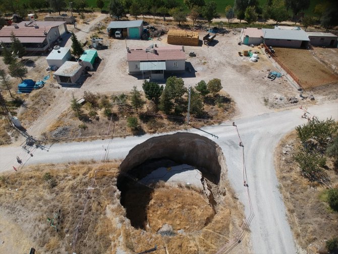 Konya'da obruk oluşabilecek bölgeler uydu görüntüleriyle tespit edilecek