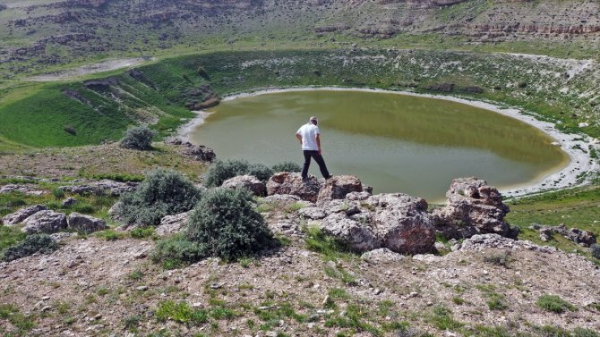 Konya'da obruk oluşabilecek bölgeler uydu görüntüleriyle tespit edilecek