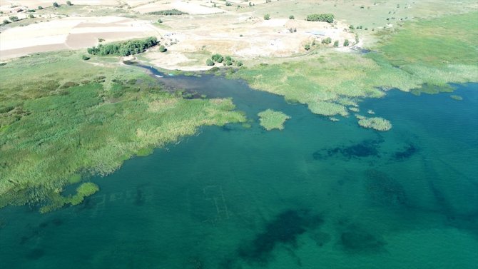 Beyşehir Gölü'nde tarihi yapılar keşfedildi
