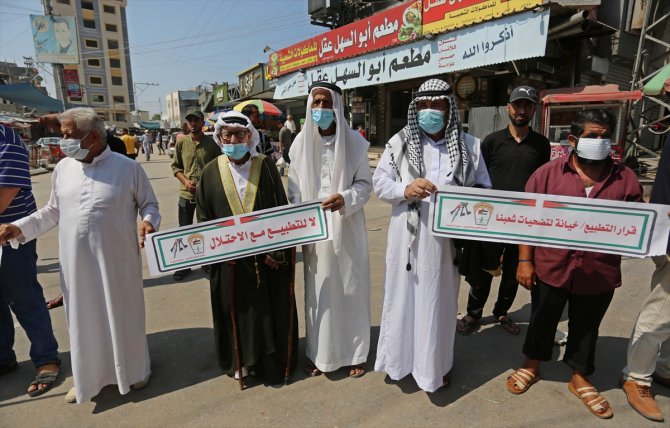 İsrail'in BAE ve Bahreyn'le imzaladığı normalleşme anlaşması Gazze'de protesto edildi