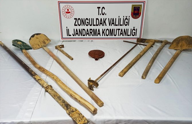 Zonguldak'ta kaçak kazı yapan 3 kişi suçüstü yakalandı