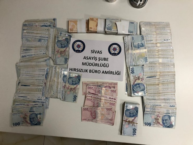 Malatya'da otomobilden para çalan şüpheliler Sivas'ta yakalandı