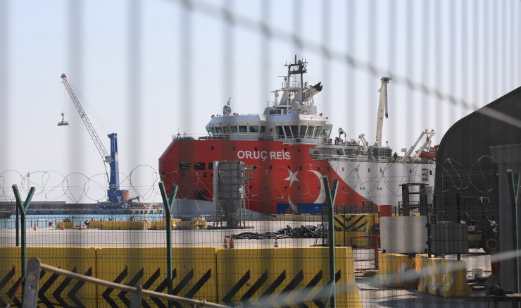 'Oruç Reis', yeniden Antalya Limanı'nda