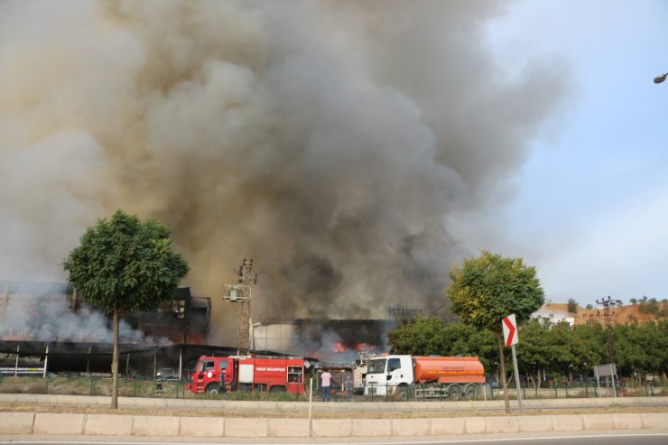 Tokat'ta AVM'de yangın