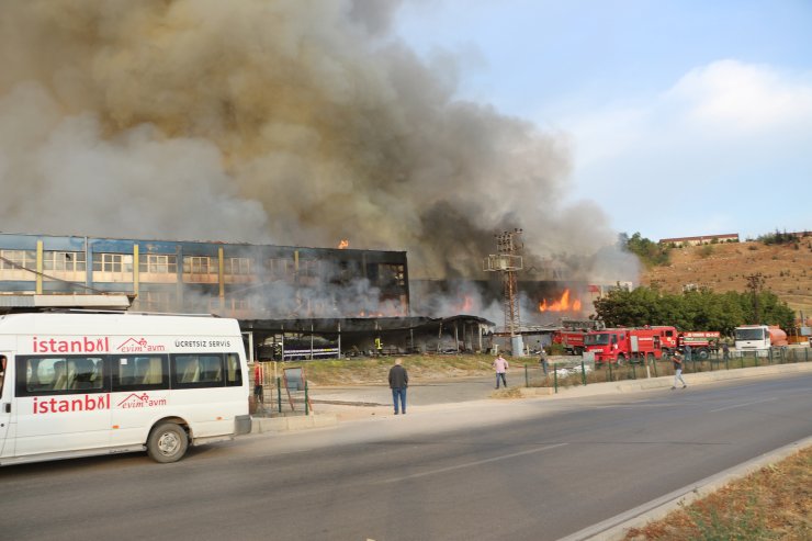Tokat'ta AVM'de yangın
