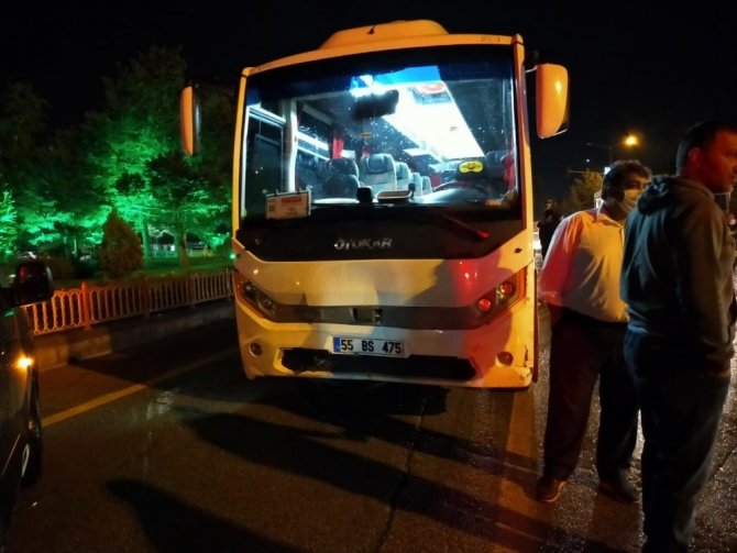 Erzurum'da tur otobüsü 3 aracı biçti: 7 yaralı