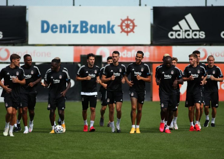 Beşiktaş'ta Sergen Yalçın sahaya indi
