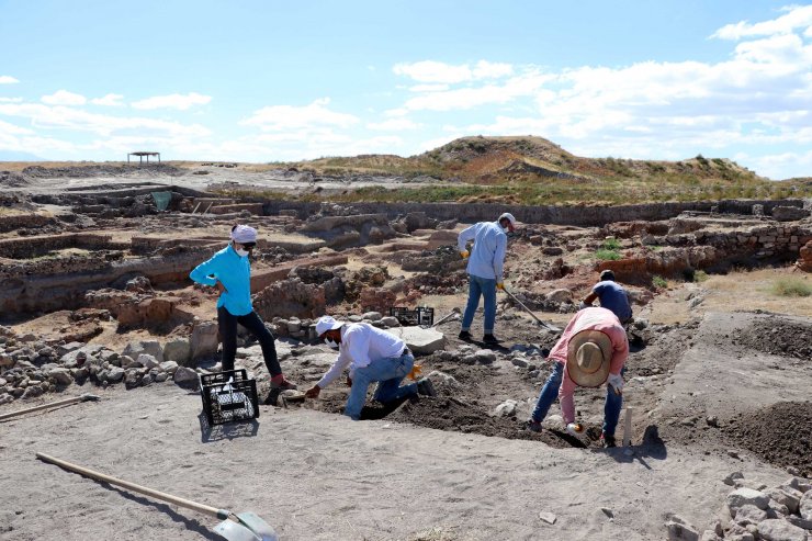 6 bin yıllık Kültepe'de kazı çalışmaları 72 yıldır sürüyor