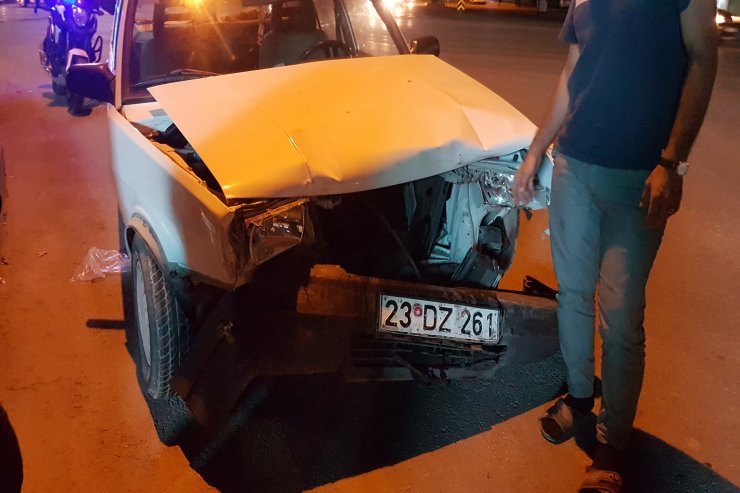 Elazığ'da otomobil ile taksi çarpıştı: 2 yaralı