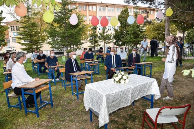 Gençoğlu Konya’da "Açık Sınıf" ve eğitim alanlarını inceledi