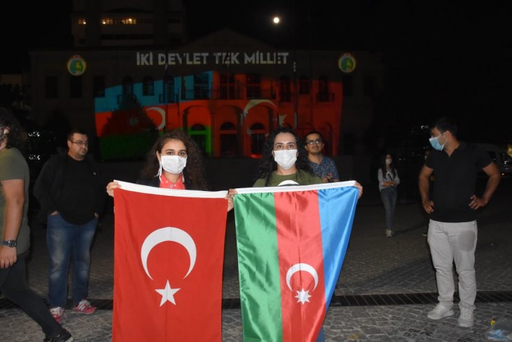 İzmir'den Azerbaycan'a destek 