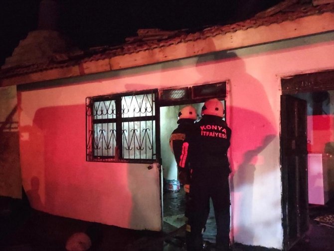 Konya'da müstakil ev yangını