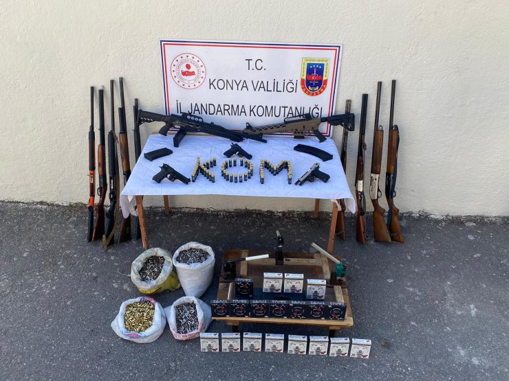 Konya'da kaçak silah operasyonu: 4 gözaltı