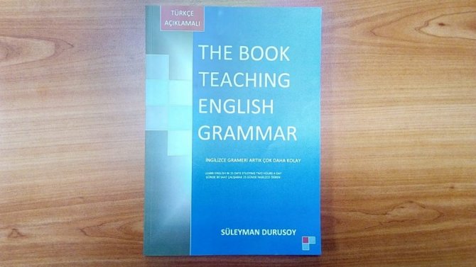 Bu kitap 25 günde İngilizce öğretiyor