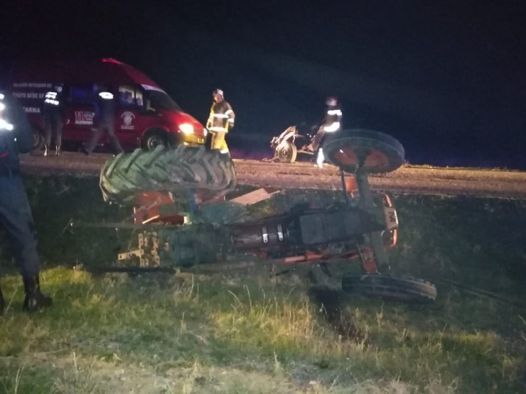 Otomobilin çarptığı traktörün sürücüsü öldü