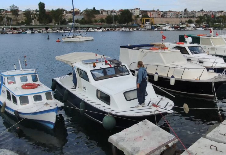 İstanbul'un 'kayıtsız' kadın balıkçıları