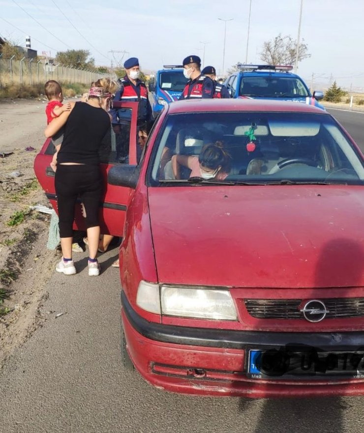 Kayseri'de otomobillerden hırsızlık yapan 6 kişi yakalandı