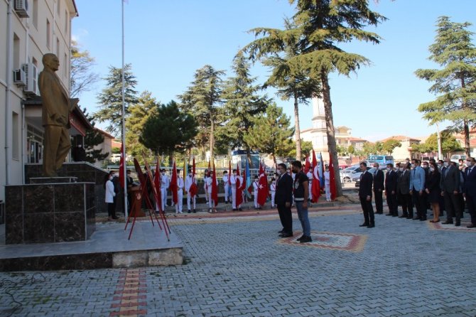 Yunak’ta 29 Ekim Cumhuriyet Bayramı kutlamaları
