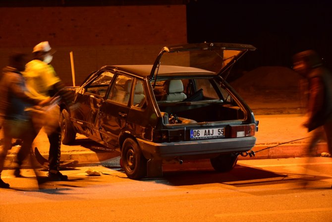 Konya'da otomobil ile tır çarpıştı: 2 yaralı