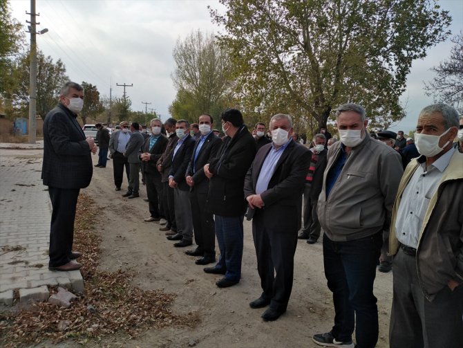 Konya'daki kazada ölen muhtarın cenazesi toprağa verildi