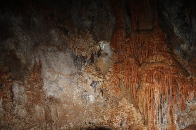 Yozgat’ta inşaat kazısı sırasında mağara bulundu