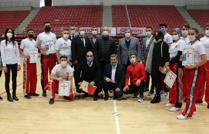 Kick boks "Siyah Kuşak 1. 2. 3. 4. ve 5. Dan Sınavları" Konya'da yapıldı