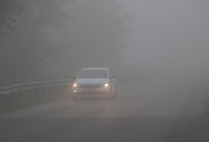 Yoğun sis ulaşımı olumsuz etkiliyor