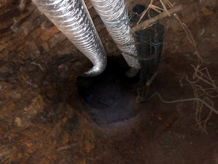 Kaçak kazı yaptıkları tünele, havalandırma sistemi kurmuşlar
