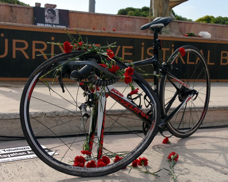 Kazada ölen bisiklet sporcusu Zeynep, sürücülerin araçlarını üzerine sürdüğünü söylemiş
