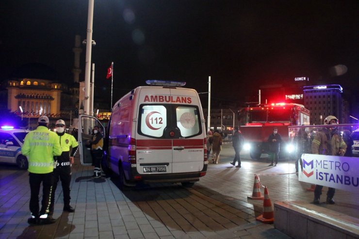 Taksim Metro İstasyonu'nda raylara atlayan kişi öldü