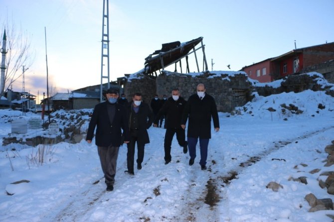 Deprem ve yangında evini kaybetti, Belediye sahip çıktı