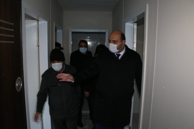 Deprem ve yangında evini kaybetti, Belediye sahip çıktı